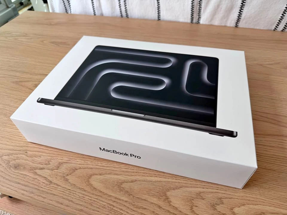 Apple MacBook Pro 14” M5 Pro / 24GB / 1TB