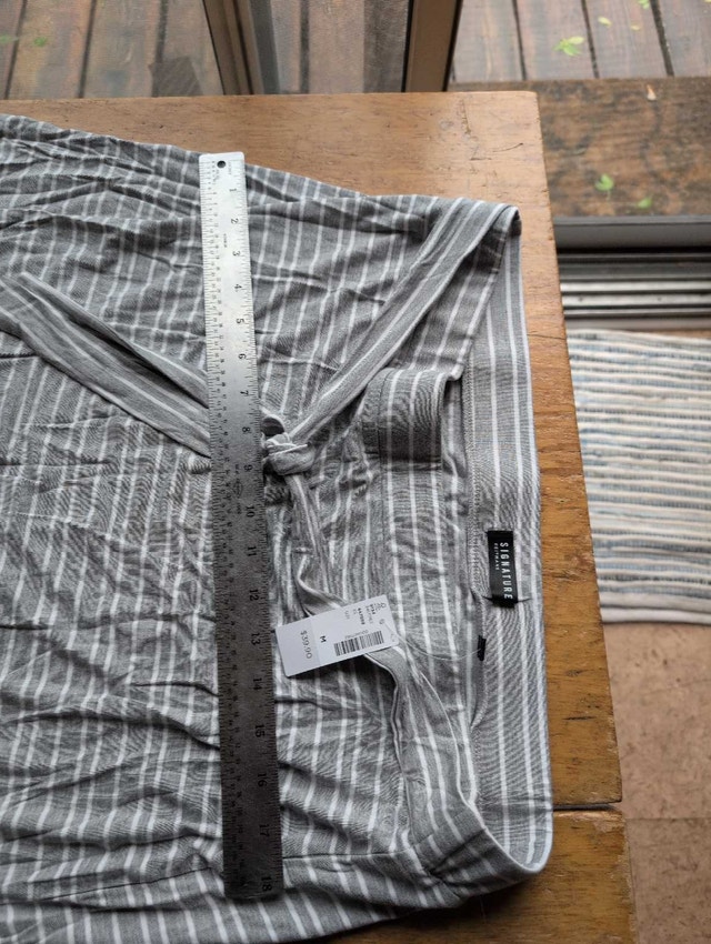 Signature Reitmans Skirt Medium NWT - photo 2