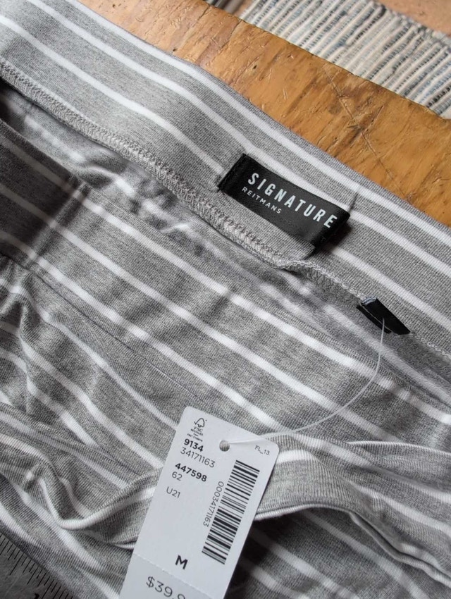 Signature Reitmans Skirt Medium NWT - photo 3