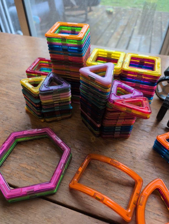 Magna Tiles and Similar Magnetic Building Blocks Lot - photo 2