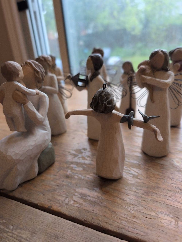 Willow Tree Figurines lot of 9 - photo 2