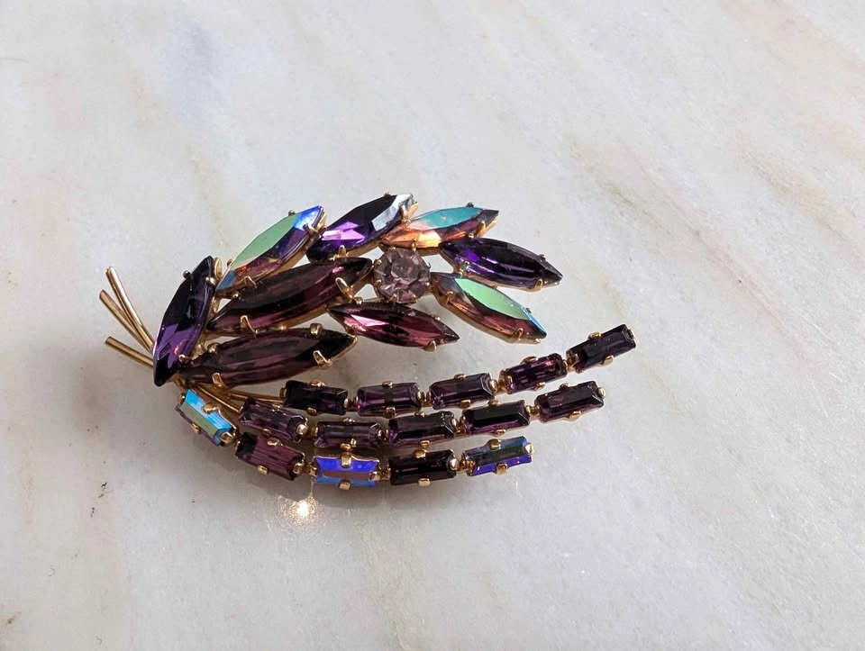 Mid Century Aurora Borealis Crystal Brooche