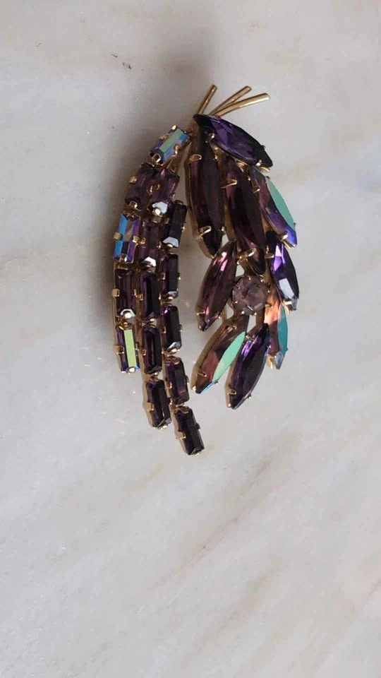 Mid Century Aurora Borealis Crystal Brooche - photo 4