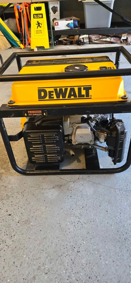 DeWalt DG2900 Generator Honda GX160 5.5 - photo 3