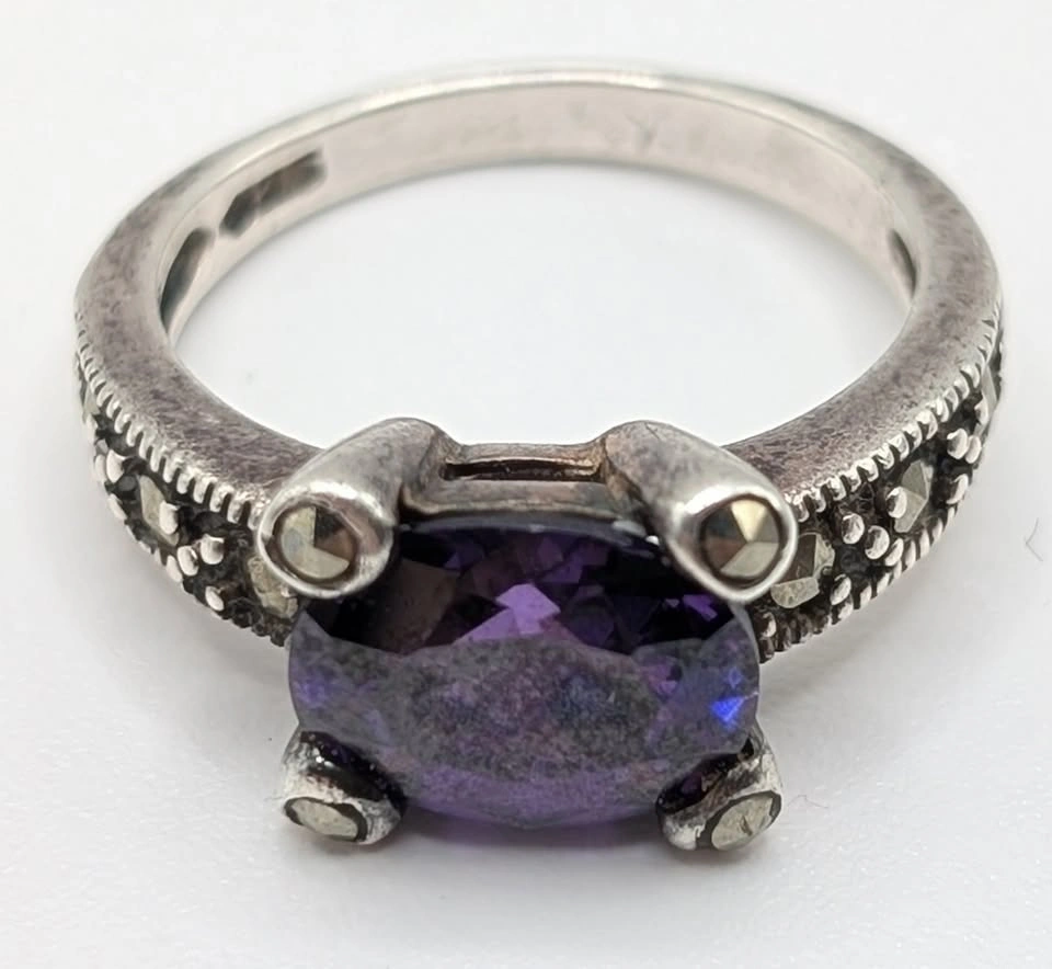 Vintage Shimmering Amethyst Ring, Size 7, in Silver - photo 2