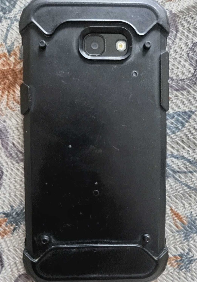 Samsung Galaxy A5 2017 SM-A520W - photo 2