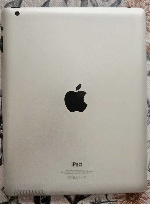 iPad 4th Gen 16GB Wi-Fi - photo 2