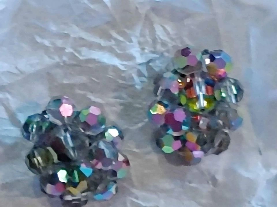 VTG Czech Crystal triple strand necklace and matching clipon ear - photo 2