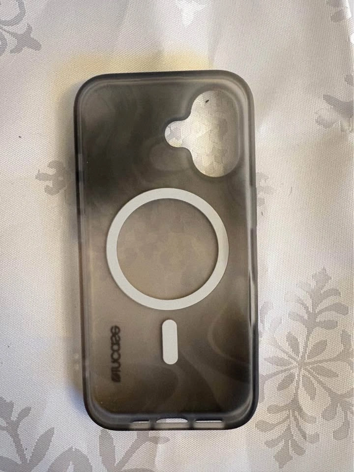 Incase Brand iPhone 16 Case - photo 2