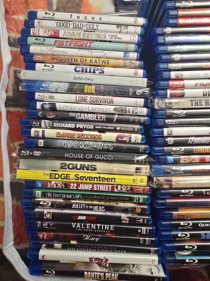 Assorted Movies Blu-ray ($3 each) - photo 2