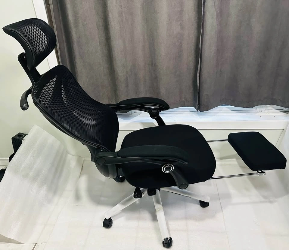 Brand New Ergonomic Office Chair with Footrest - photo 3