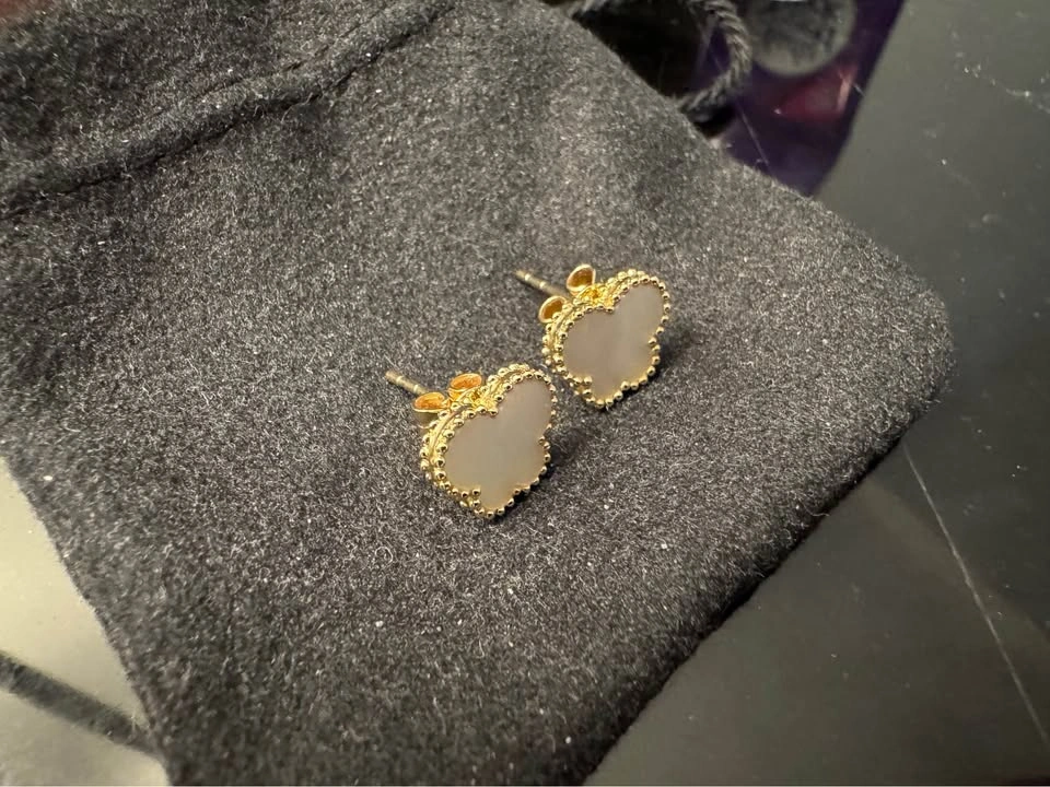 14K Yellow Gold Mother of Pearl Earrings - photo 4