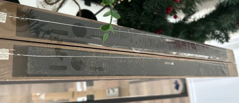 Set of 2 Wood Grain Floating Shelves - photo 4
