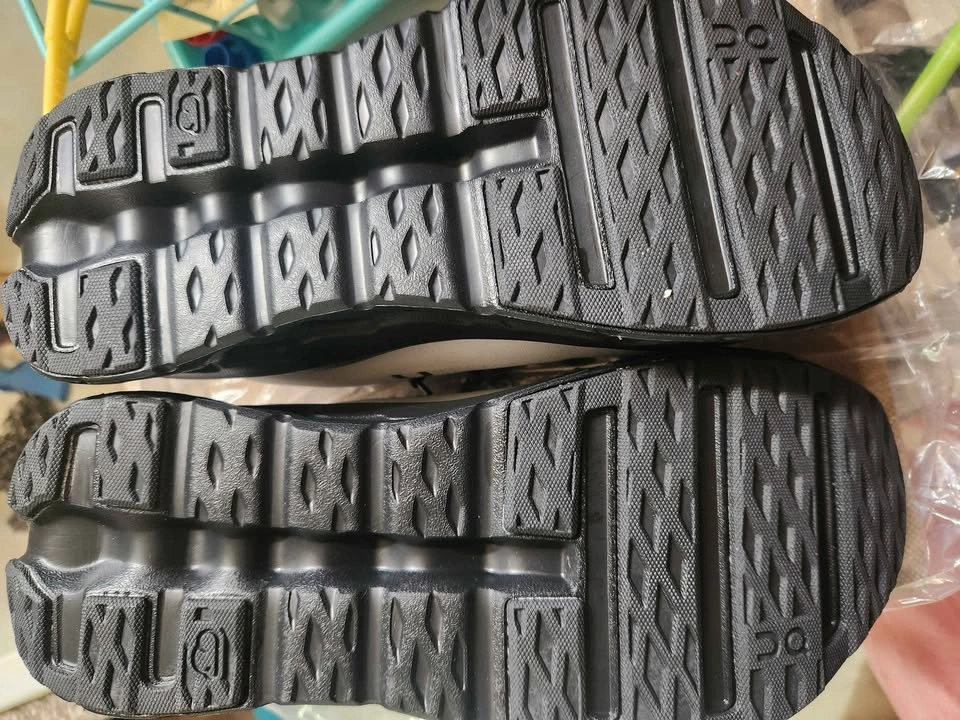 On Cloudtilt White Black Running Shoes US M7 - photo 3