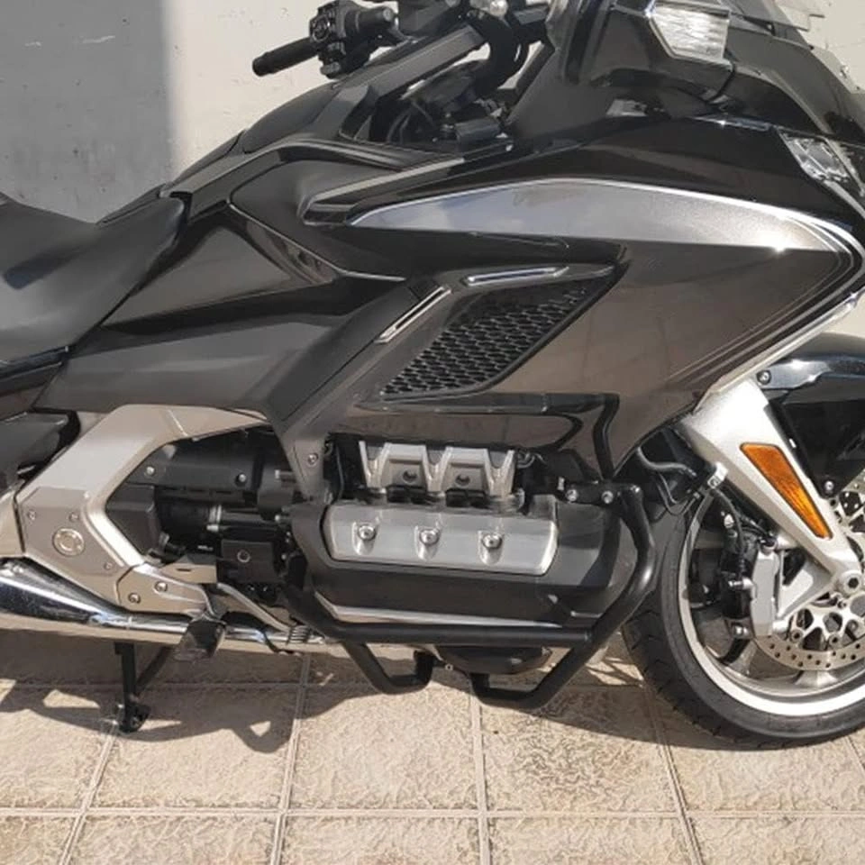 Engine Guard Crash Bars for Goldwing - photo 2