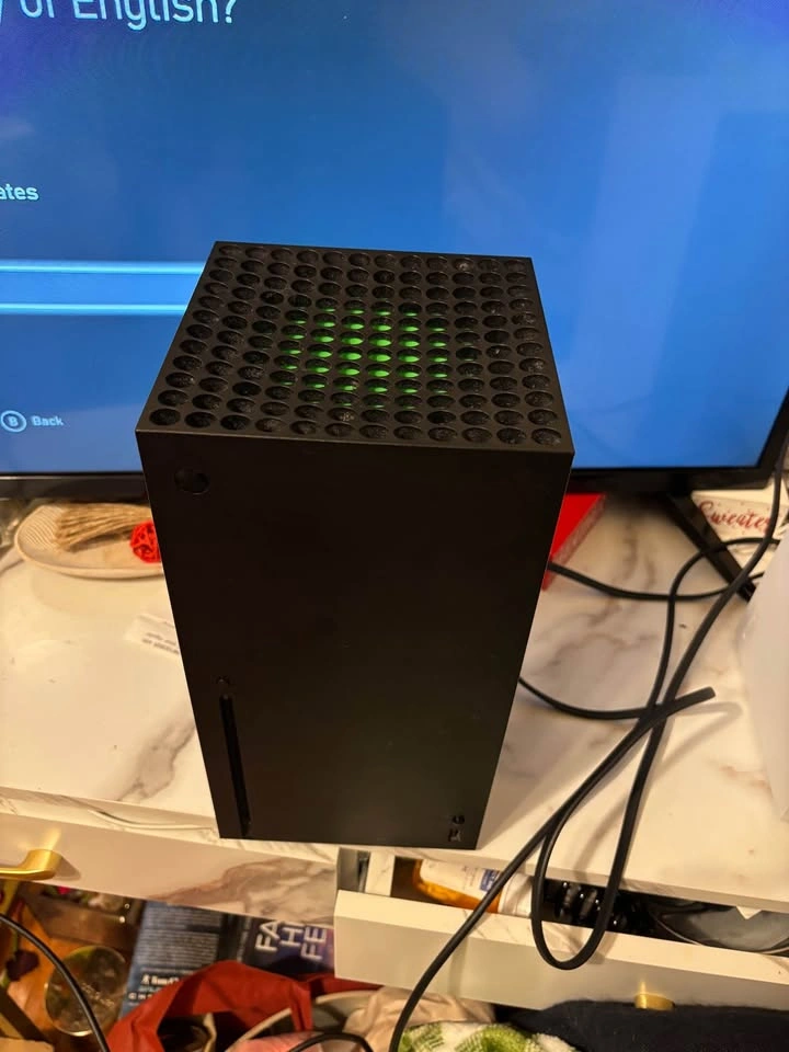 Xbox Series X - photo 2