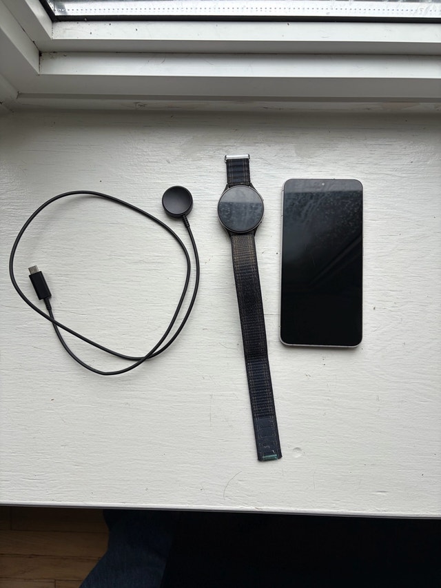 Samsung Galaxy S22+ and Watch 7 44mm