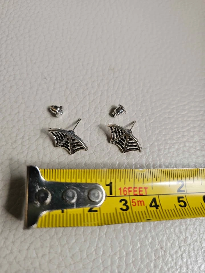 Silver spiderweb stud earrings - photo 4