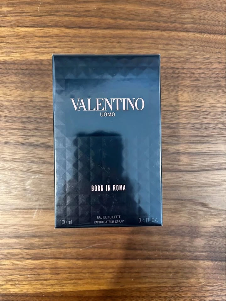 🚨Valentino Born In Roma- Brand New & Sealed