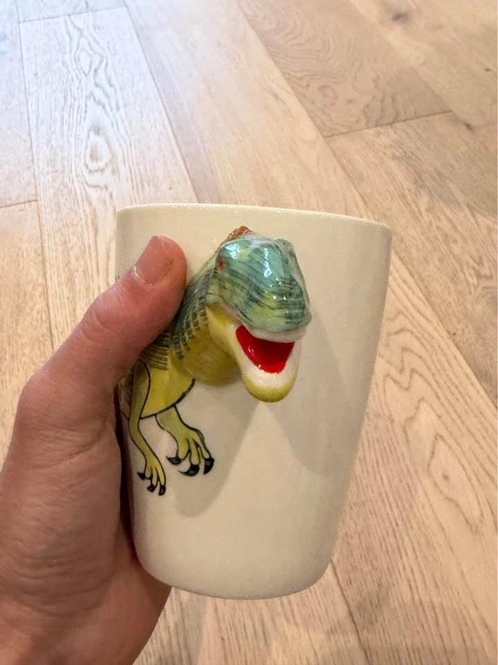 Ceramic dinosaur mug - photo 5