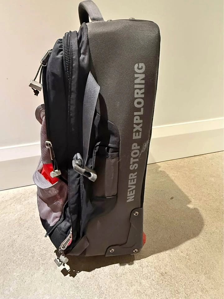 North Face Base Camp Rolling Thunder 22 Carry On Luggage
