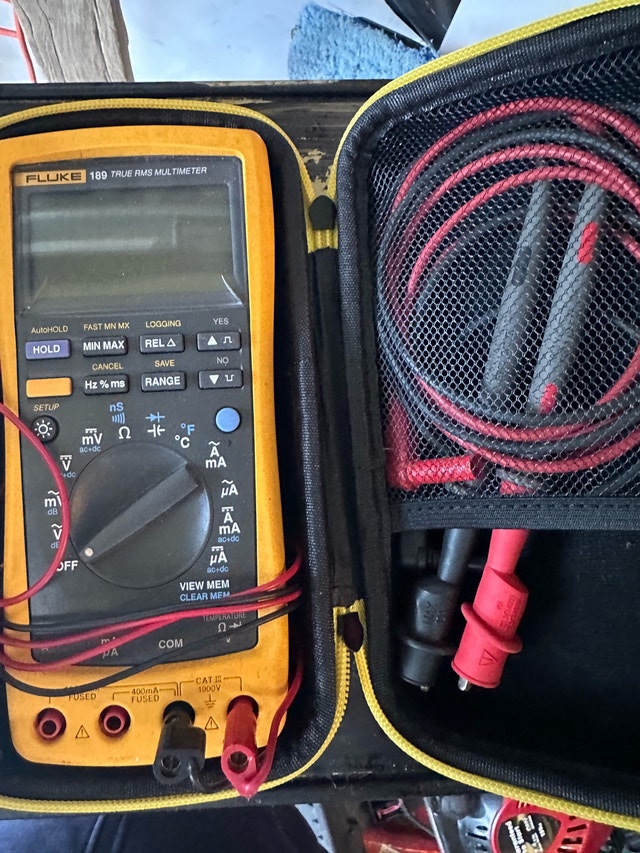 Fluke 189 True RMS Multimeter