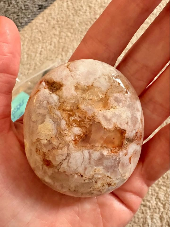 Flower Agate Palm Stone