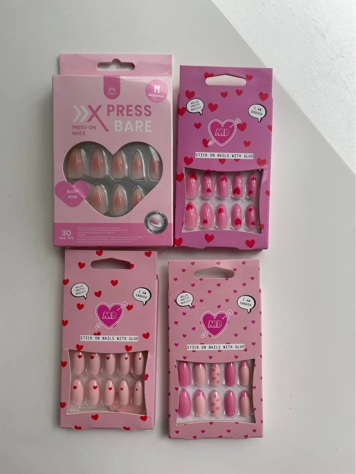4 Sets of Press On Nails