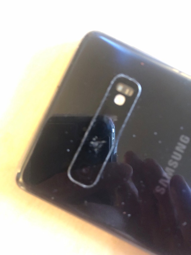 SAMSUNG S10 (Damaged But Works!) - photo 4