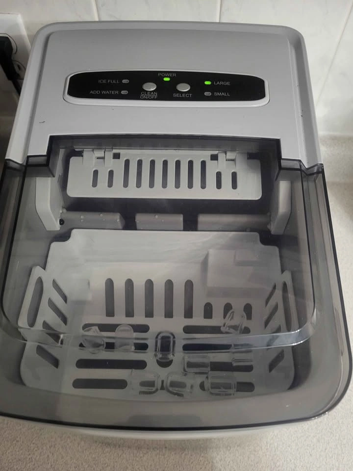 Frigidaire Countertop Ice Maker - photo 3
