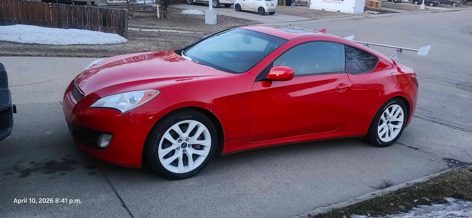 2012 Hyundai Genesis Coupe - photo 2