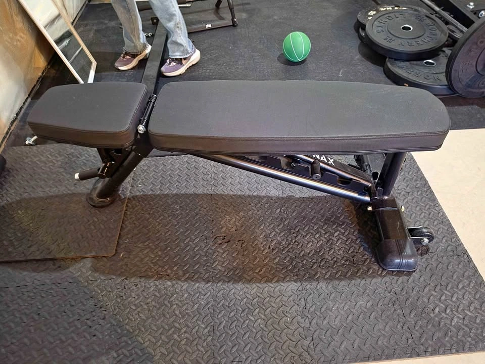 IRONAX XFI Flat/Incline Bench – Heavy Duty Gym Bench
