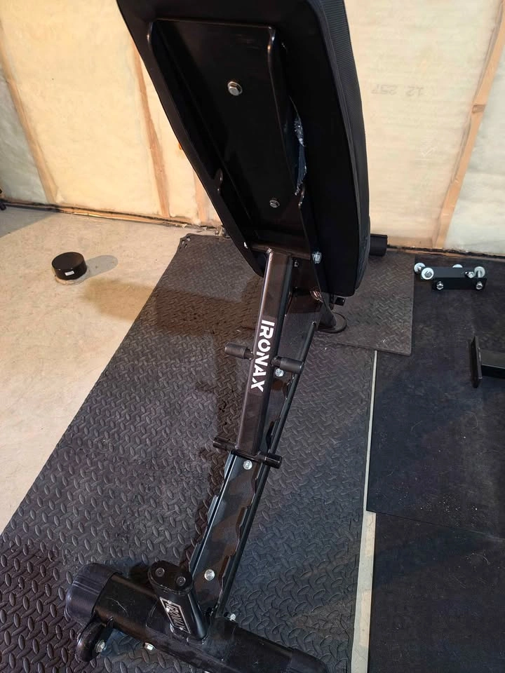 IRONAX XFI Flat/Incline Bench – Heavy Duty Gym Bench - photo 4