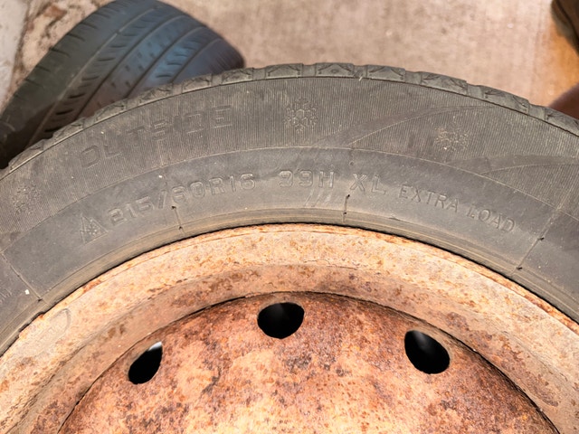215/60/R16 Tires and Rims - photo 2