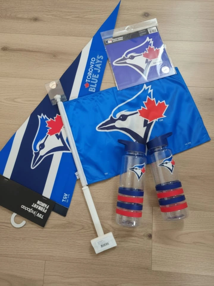 TORONTO BLUE JAYS Gift Bundle (Authentic MLB Merch) - photo 2