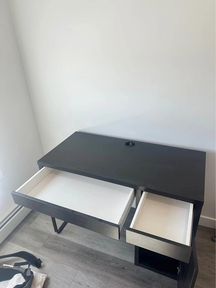 IKEA MICKE Desk - photo 2