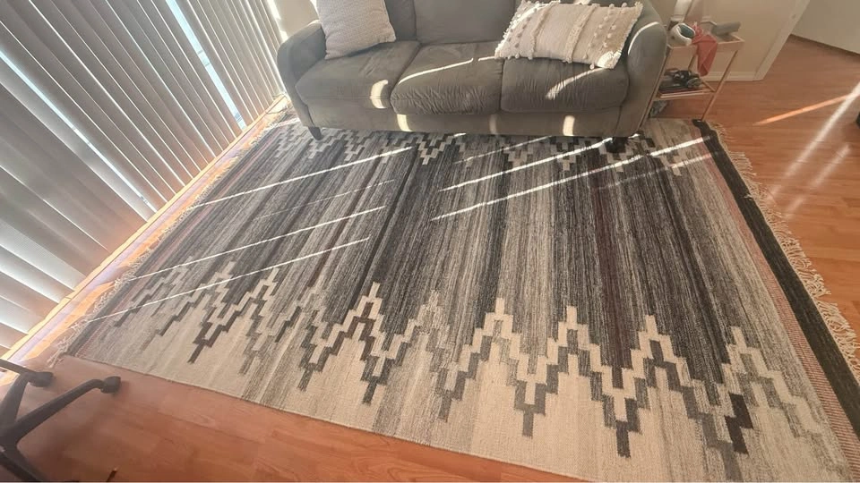 8 x 10 Wool Rug - photo 2