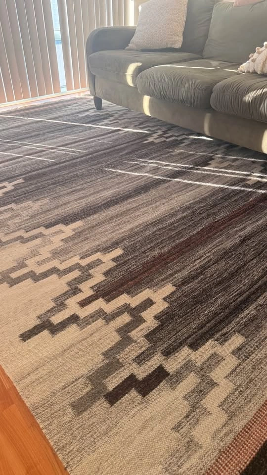 8 x 10 Wool Rug - photo 3