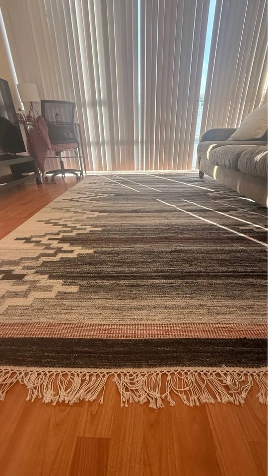 8 x 10 Wool Rug - photo 4