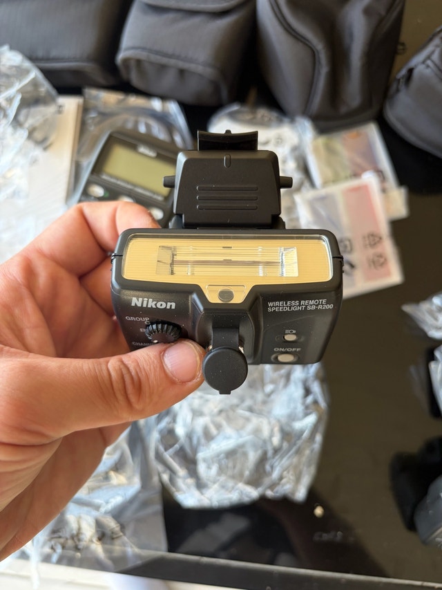 Nikon R1C1 Commander Kit - photo 5