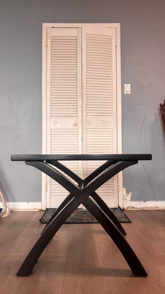 IKEA Glass Coffee Table – Modern, Strong & Stylish - photo 2