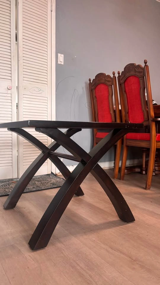 IKEA Glass Coffee Table – Modern, Strong & Stylish - photo 3