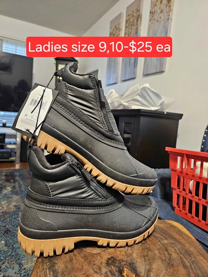 New Ladies Boots Sizes 9,10
