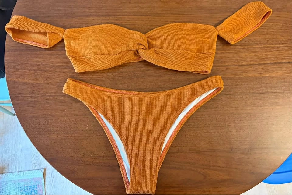 NEW - Orange ribbed bikini set - Large