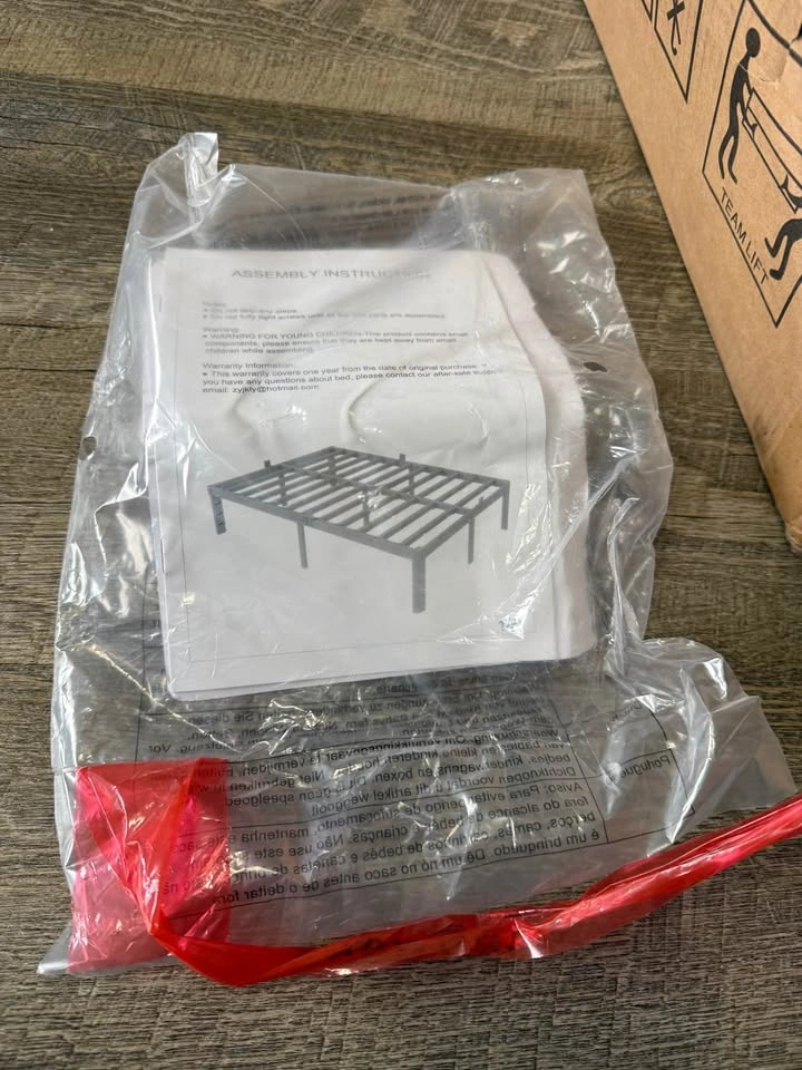 16 Inch White Full Size Bed Frame - photo 2