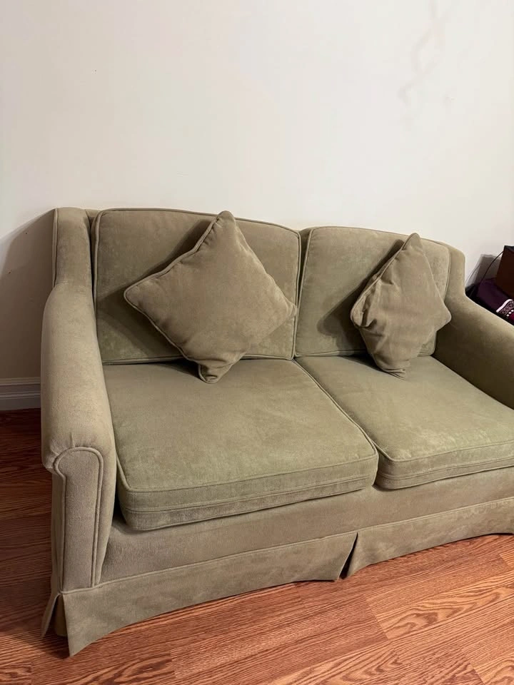 Light Green 2-seater Sofa - Great Condition - photo 3