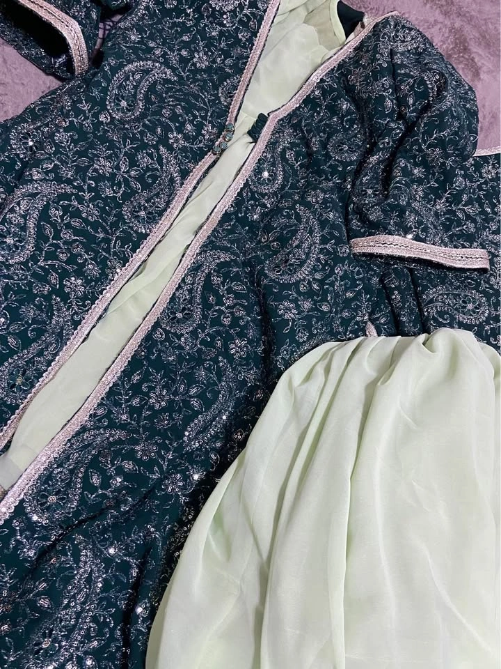3 Piece Suit Brand New - photo 4