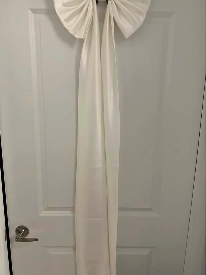 Large Ivory Satin Wedding Bow Decor