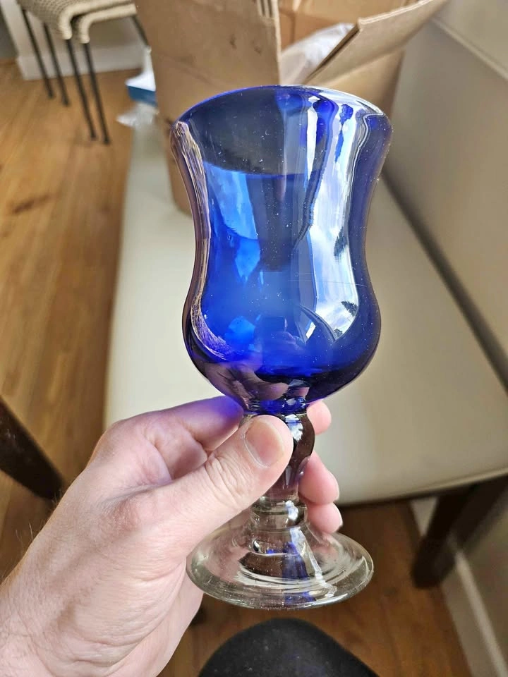 Set of 4 blue glass goblets