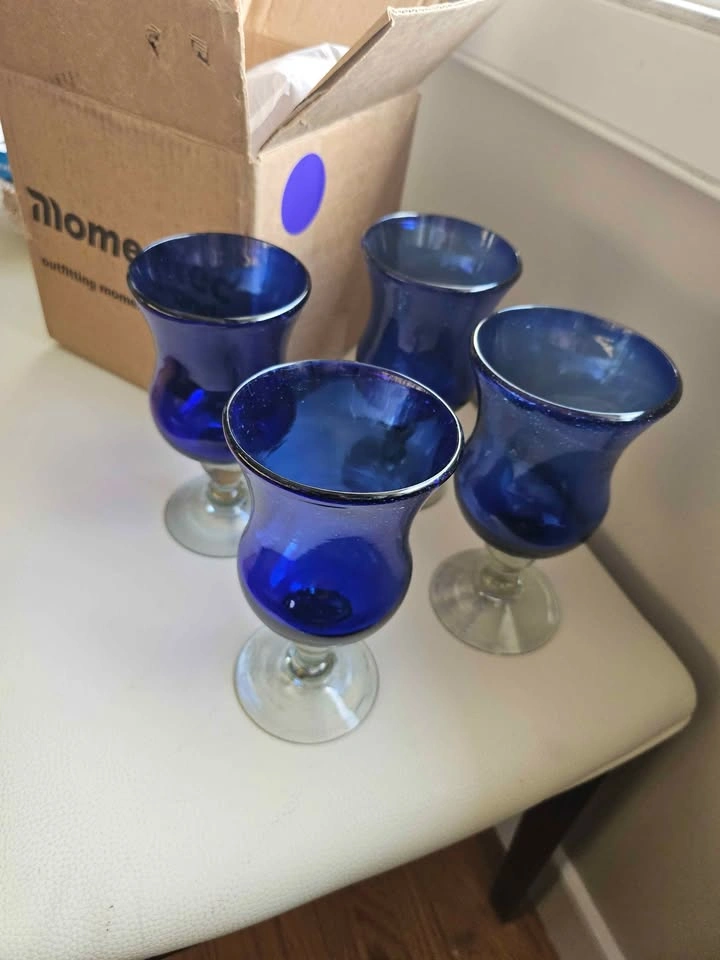 Set of 4 blue glass goblets - photo 2